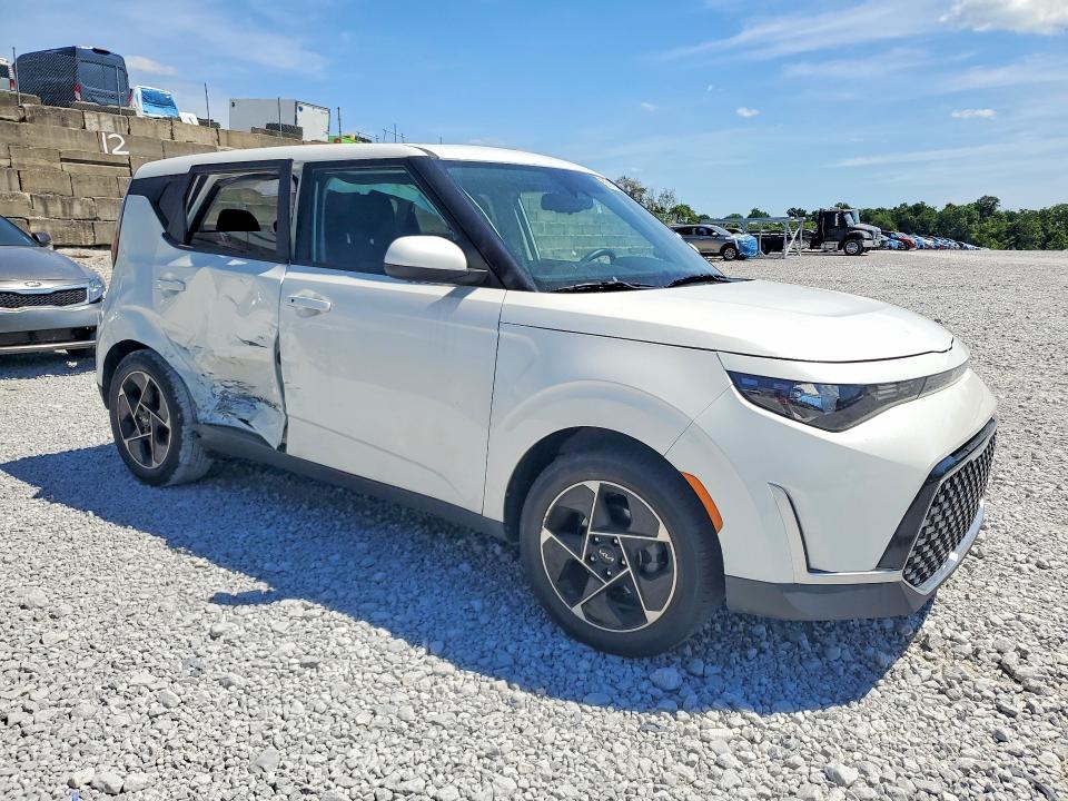 2023 Kia VIN KNDJ33AU9P7871835 COPART salvage auction — SIDE, Oh - Cert Of Title-Salvage, sold $4,000 on 2026-07-10 (photo 4)