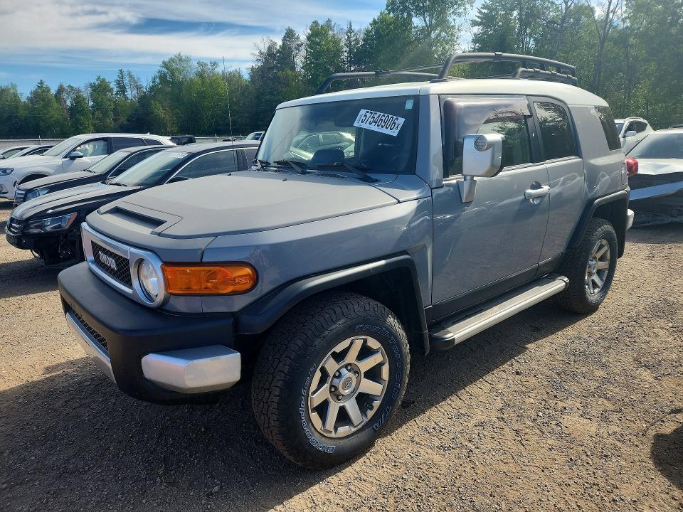 2014 Toyota Fj cruiser VIN JTEBU4BF0EK179010 COPART salvage auction — SIDE, On - Permit Salvage, sold $13,800 on 2026-07-02 (photo 1)