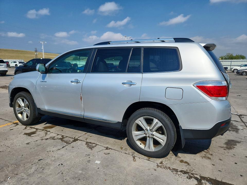 2013 Toyota VIN 5TDDK3EH7DS202168 COPART salvage auction — FRONT END, CO - PUBLIC - SALVAGE TITLE, sold $325 on 2026-07-29 (photo 2)