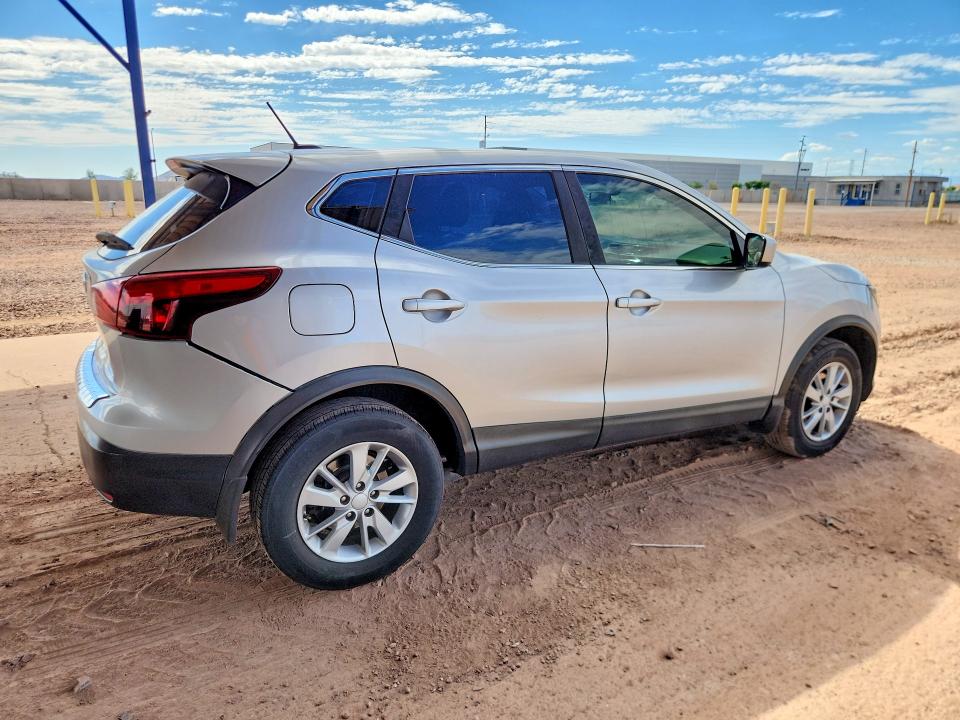 2019 Nissan VIN JN1BJ1CP1KW213286 COPART salvage auction — REAR END, Az - Cert Of Title - Salvage, sold $2,050 on 2026-07-07 (photo 3)
