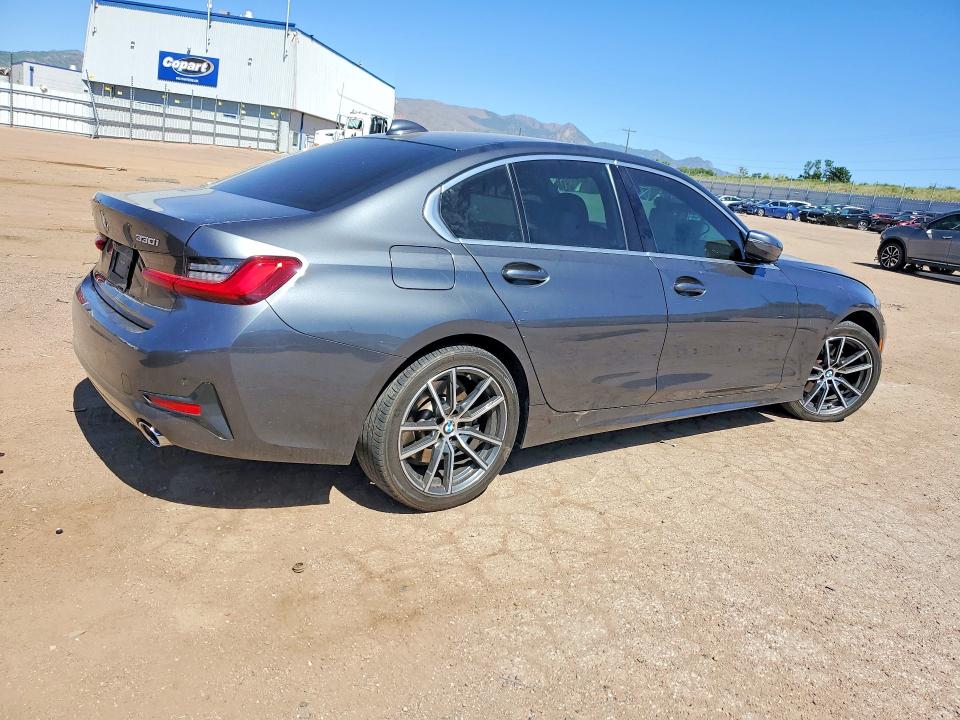 2020 BMW 3er VIN 3MW5R7J00L8B22755 COPART salvage auction — SIDE, CO - SALVAGE TITLE, sold $7,000 on 2026-08-24 (photo 3)