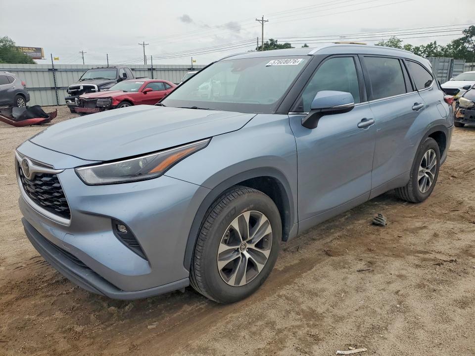 2021 Toyota Highlander VIN 5TDGZRAH6MS040504 COPART salvage auction — REAR END, FL - CERT OF TITLE SLVG REBUILDABLE, sold $14,400 on 2026-07-30 (photo 1)