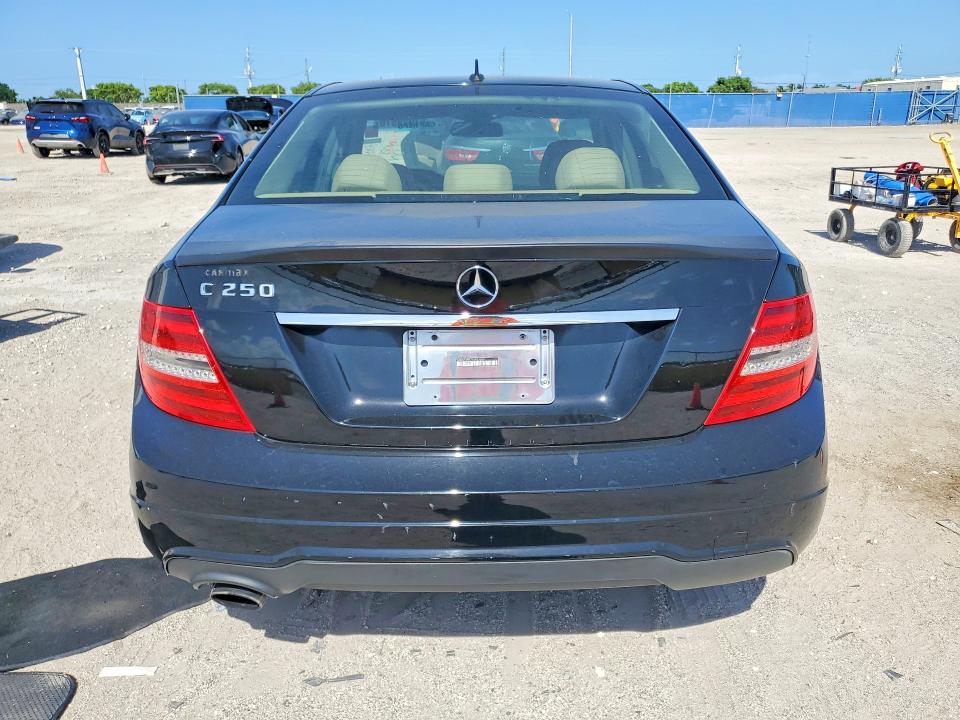 2014 Mercedes-benz C-klasse VIN WDDGF4HB7EA933069 COPART salvage auction — MECHANICAL, Fl - Dealer Only Clean Title (P), sold $1,300 on 2026-07-13 (photo 6)