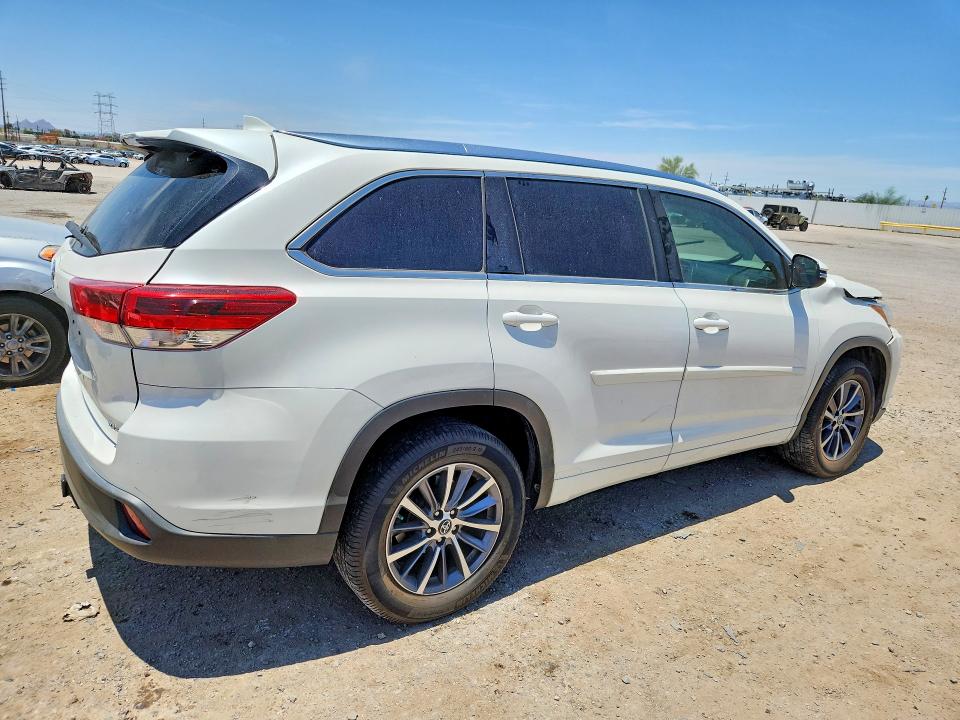 2018 Toyota Highlander VIN 5TDKZRFH3JS544474 COPART salvage auction — FRONT END, Az - Cert Of Title - Salvage, sold $5,200 on 2026-07-06 (photo 3)