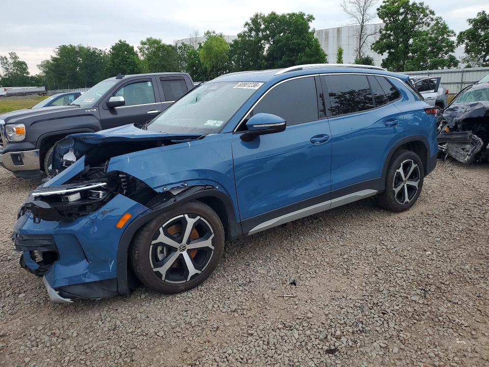 2025 Volkswagen Tiguan VIN 3VVMR7RMXSM027651 — COPART salvage auction photo