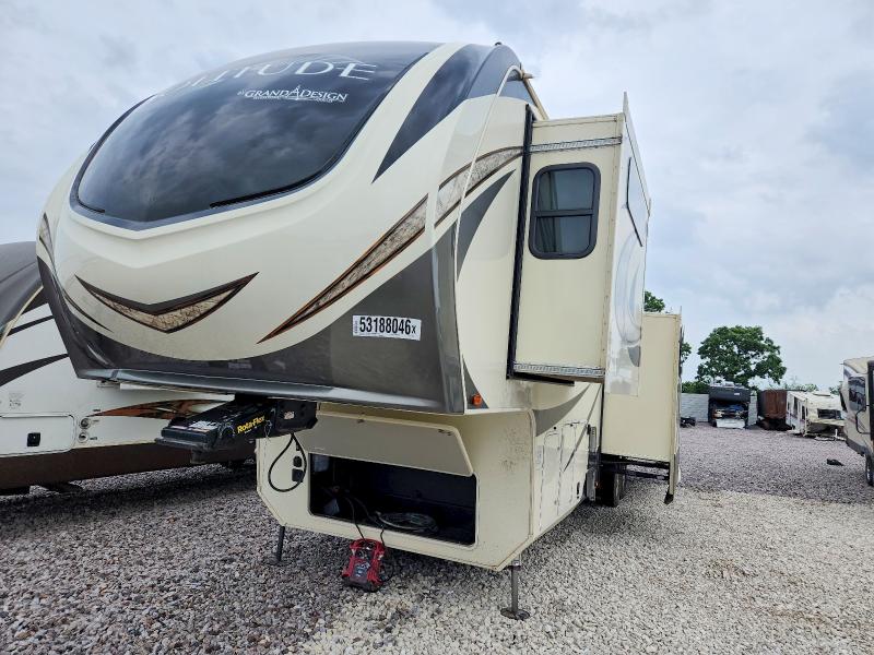 2018 Grand design Solitude VIN 573FS4223J1110376 COPART salvage auction — WATER/FLOOD, IL - SALVAGE CERT-FLOOD, sold $9,000 on 2026-07-20 (photo 2)