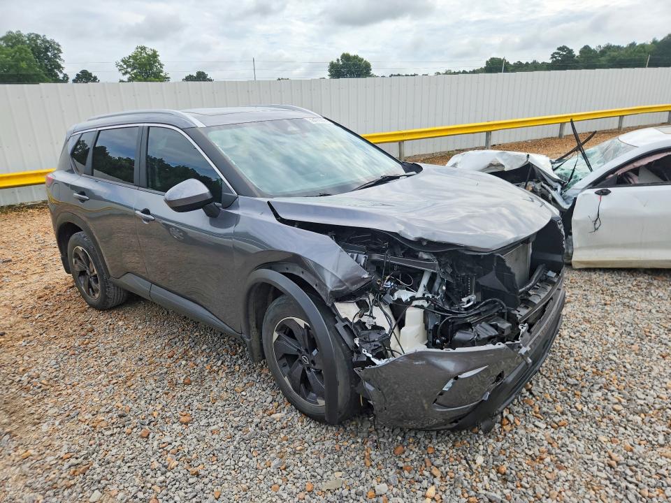 2024 Nissan Rogue VIN JN8BT3BA4RW005112 COPART salvage auction — FRONT END, MS - CERT OF TITLE-SALVAGED (P), sold $5,900 on 2026-07-31 (photo 4)