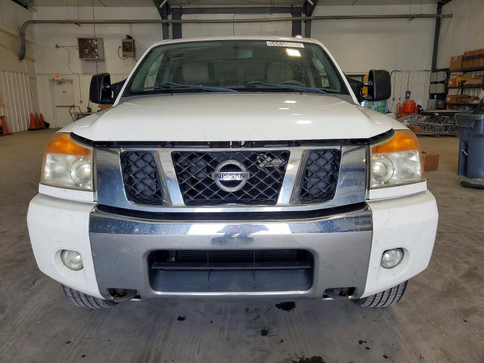 2011 Nissan TITAN VIN 1N6BA0EDXBN322343 COPART salvage auction — MINOR DENT/SCRATCHES, Nc - Dealer Only Clean Title, sold $4,250 on 2026-07-09 (photo 5)