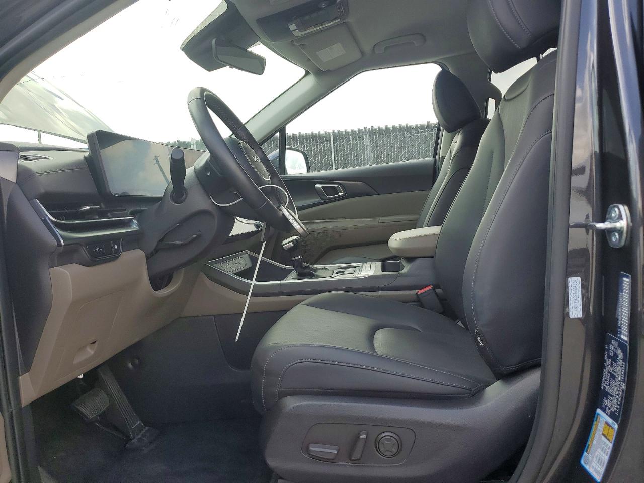 2026 Kia Carnival VIN KNDNB5K38T6584654 COPART salvage auction — Normal Wear, IL - CERTIFICATE OF TITLE (P), sold $10,800 on 2026-06-23 (photo 7)