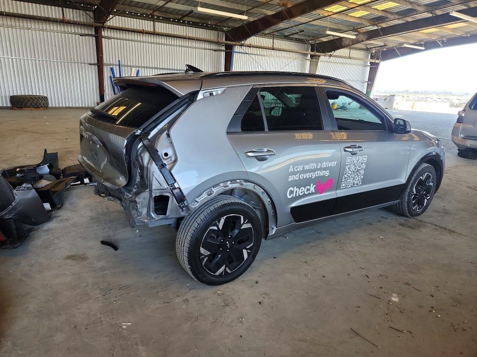 2023 Kia Niro VIN KNDCR3L18P5029624 COPART salvage auction — REAR END, Ca - Salvage Certificate, sold $7,700 on 2026-07-13 (photo 3)