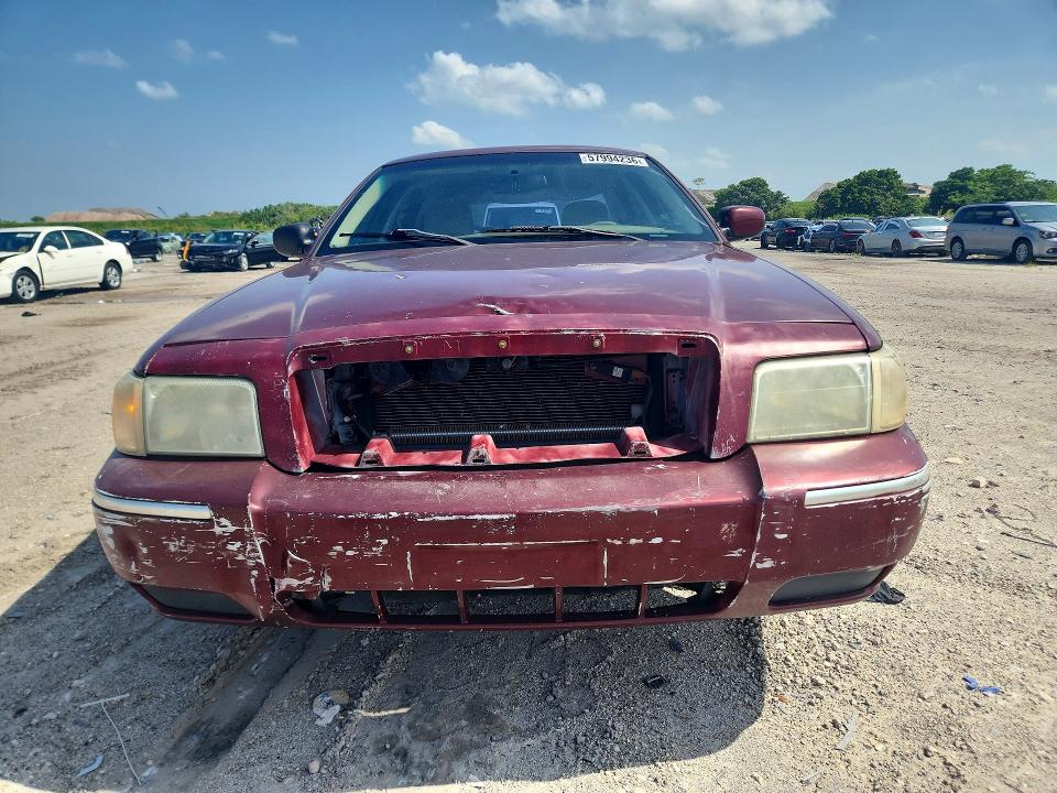 2007 Mercury Grand marquis VIN 2MEFM74V27X620484 COPART salvage auction — SIDE, Fl - Cert Of Title Slvg Rebuildable, sold $425 on 2026-07-09 (photo 5)