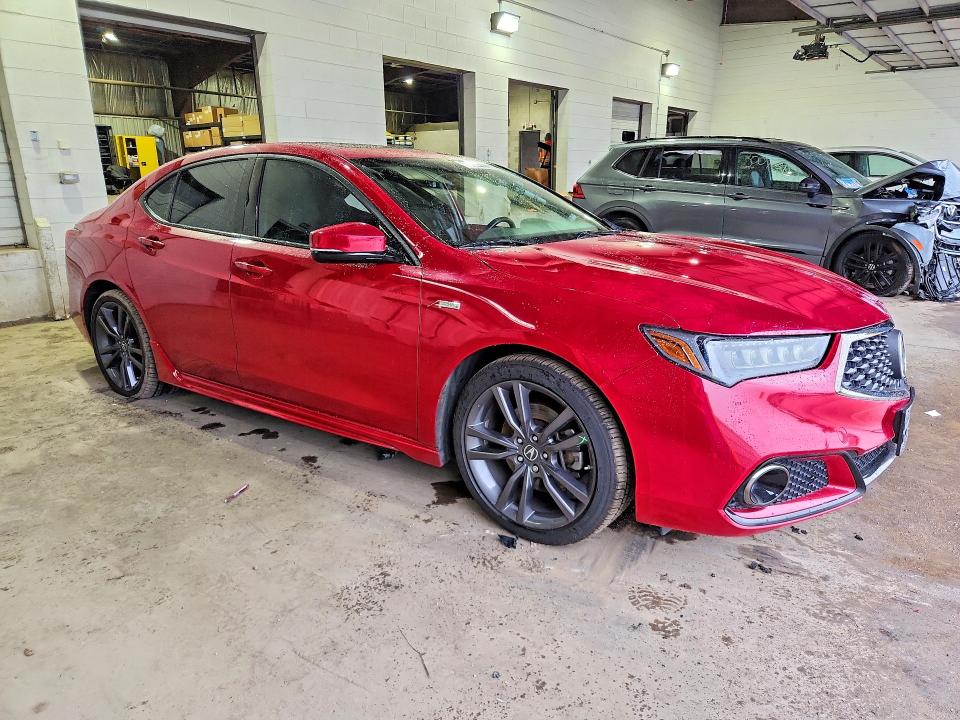 2019 Acura VIN 19UUB1F62KA004420 COPART salvage auction — VANDALISM, Il - Salvage Certificate, sold $2,900 on 2026-07-29 (photo 4)