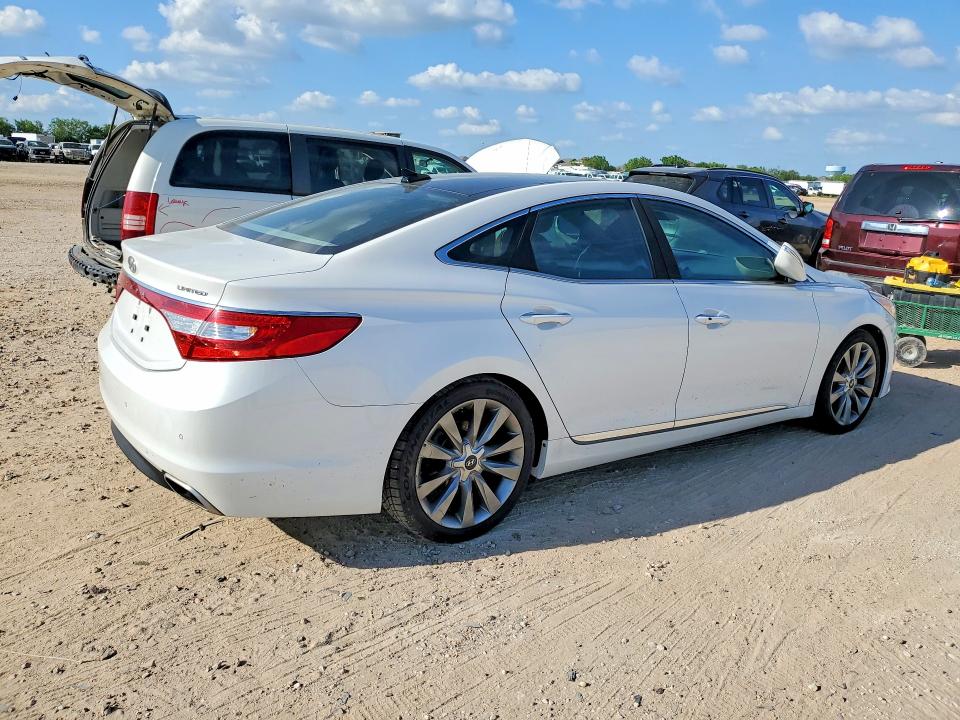 2015 Hyundai Azera VIN KMHFH4JG3FA474660 COPART salvage auction — WATER/FLOOD, TX - SALVAGE VEHICLE TITLE, sold $2,900 on 2026-07-09 (photo 3)