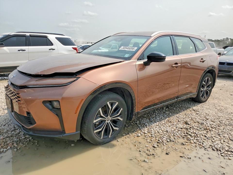 2025 Toyota Crown signia VIN JTDACAAJ4S3000173 COPART salvage auction — FRONT END, Tx - Salvage Vehicle Title, sold $15,500 on 2026-07-28 (photo 1)