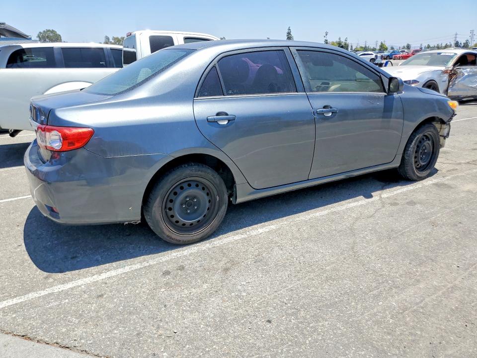 2012 Toyota Camry VIN 2T1BU4EE9CC826719 COPART salvage auction — BIOHAZARD/CHEMICAL, CA - DIS/DLR/EXP ONLY CLEAN TITLE, sold $1,000 on 2026-07-09 (photo 3)