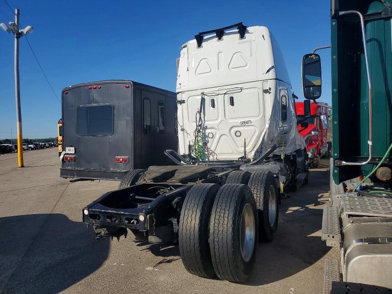 2025 Freightliner Cascadia 126 VIN 3AKJHHDR8SSVY1041 COPART salvage auction — ALL OVER, OH - CERT OF TITLE-SALVAGE, sold $33,250 on 2026-07-09 (photo 4)