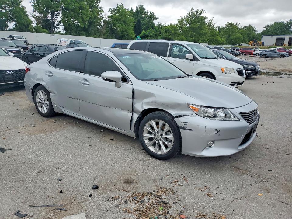 2014 Lexus VIN JTHBW1GG6E2057166 COPART salvage auction — SIDE, MO - SALVAGE CERTIFICATE OF TITLE, sold $4,150 on 2026-07-24 (photo 4)