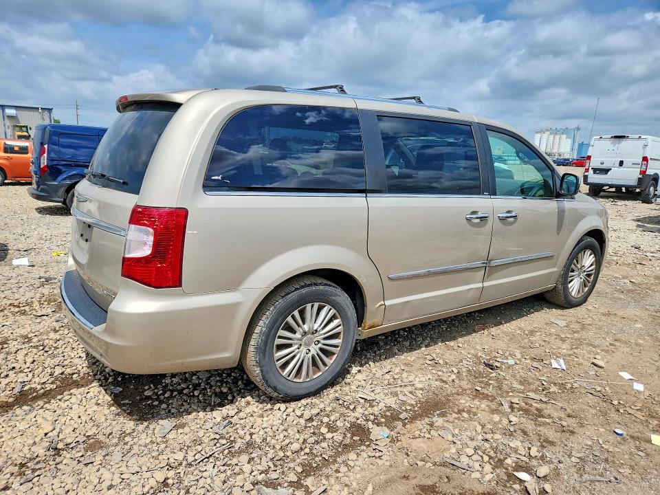 2013 Chrysler Voyager VIN 2C4RC1GG4DR641624 COPART salvage auction — SIDE, Il - Certificate Of Title, sold $625 on 2026-07-29 (photo 3)
