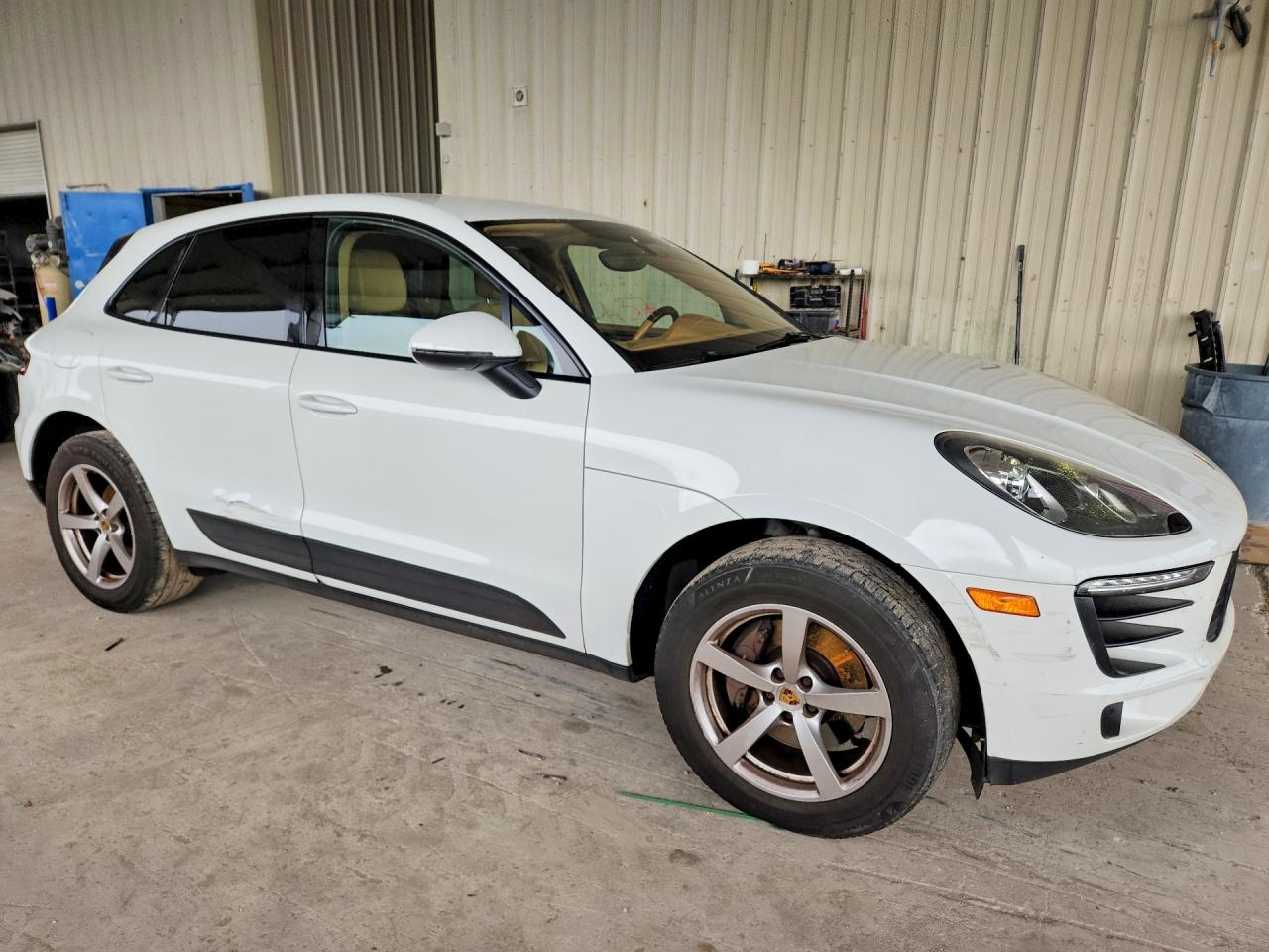 2017 Porsche Macan VIN WP1AA2A50HLB07467 COPART salvage auction — Side, FL - CERTIFICATE OF TITLE, sold $4,200 on 2026-07-01 (photo 4)
