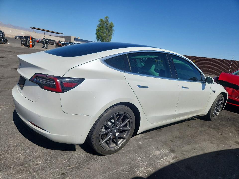 2019 Tesla Model 3 VIN 5YJ3E1EAXLF615280 COPART salvage auction — FRONT END, Nv - Salvage Title, sold $4,450 on 2026-07-13 (photo 3)