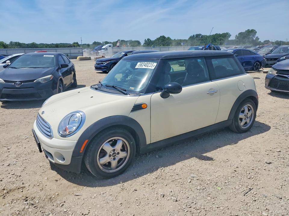 2009 Mini Cooper VIN WMWMF33549TW74251 COPART salvage auction — MINOR DENT/SCRATCHES, Mo - Dealer Only Clean Title (P), sold $525 on 2026-07-07 (photo 1)