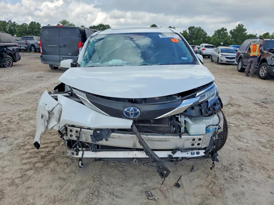 2022 Toyota Sienna VIN 5TDJSKFC2NS046655 COPART salvage auction — FRONT END, Tx - Salvage Vehicle Title, sold $8,700 on 2026-07-28 (photo 5)