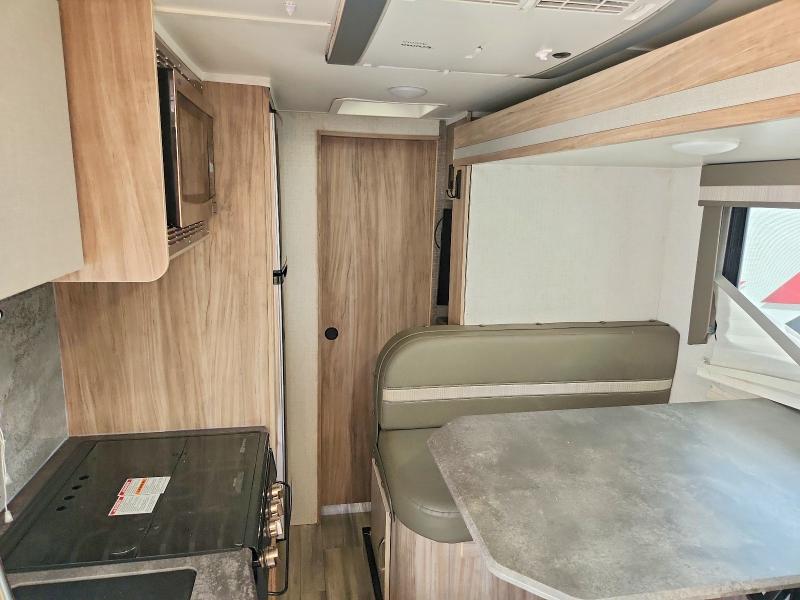 2022 Winn Trvl trlr VIN 54CTM7K27N3072277 COPART salvage auction — ALL OVER, TX - SALVAGE VEHICLE TITLE, sold $7,100 on 2026-07-15 (photo 6)