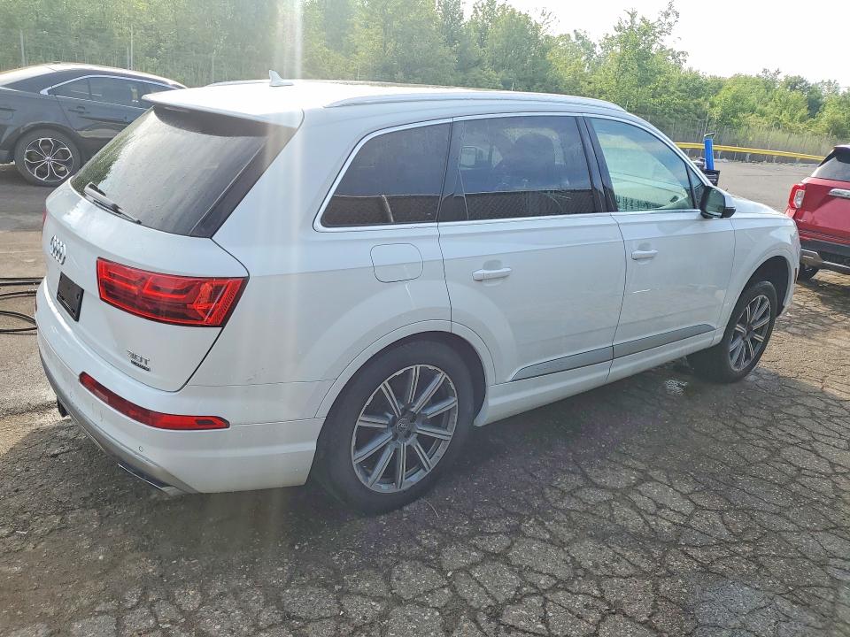 2017 Audi Q7 VIN WA1VAAF78HD057168 COPART salvage auction — MECHANICAL, OH - DEALER ONLY CLEAN TITLE, sold $3,550 on 2026-07-04 (photo 3)