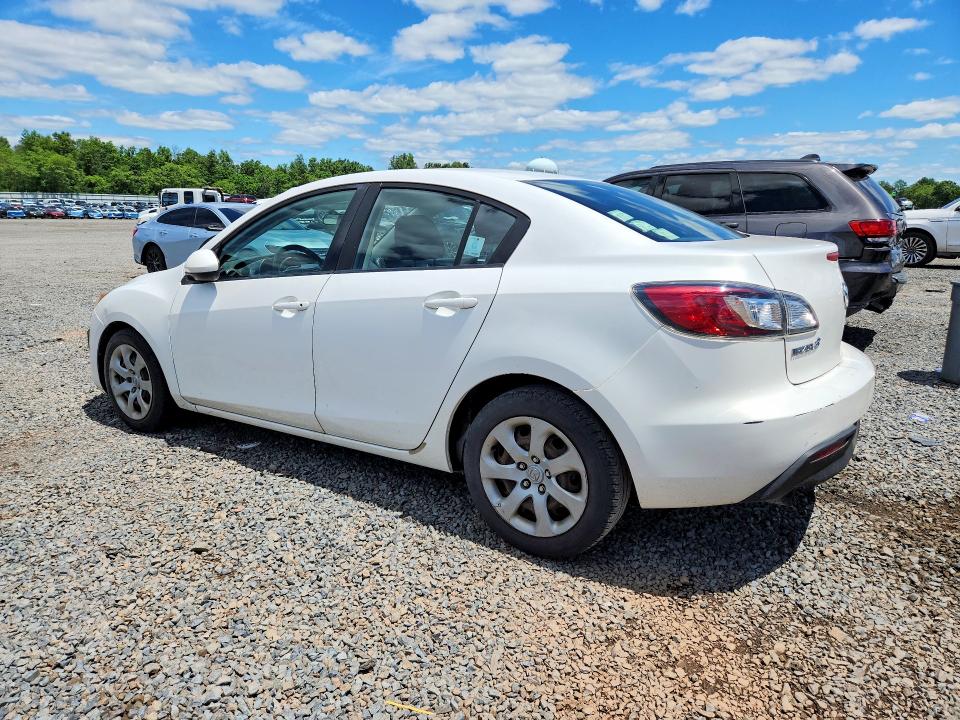 2011 Mazda 3 VIN JM1BL1UG4B1355456 COPART salvage auction — FRONT END, NJ - CERT OF TITLE-SALVAGE, sold $500 on 2026-07-24 (photo 2)