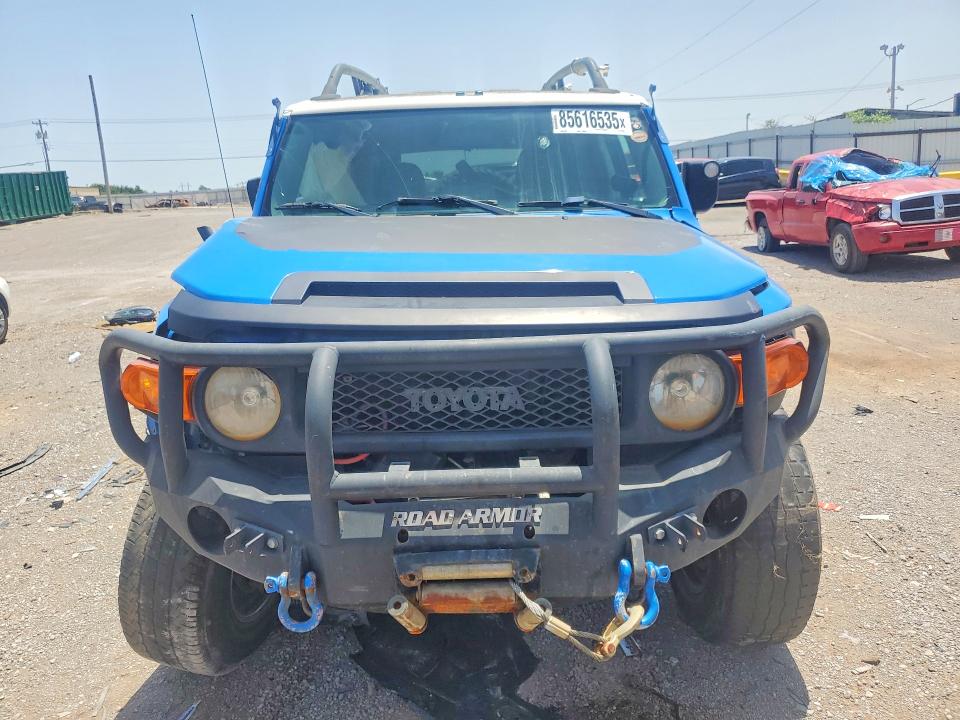 2007 Toyota Fj cruiser VIN JTEBU11F770004445 COPART salvage auction — SIDE, Ok - Certificate Of Title, sold $3,150 on 2026-07-09 (photo 5)