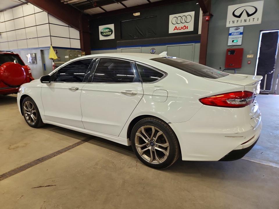 2020 Ford Fusion VIN 3FA6P0RU4LR100186 COPART salvage auction — FRONT END, Va - Certificate Of Title, sold $7,100 on 2026-07-24 (photo 2)