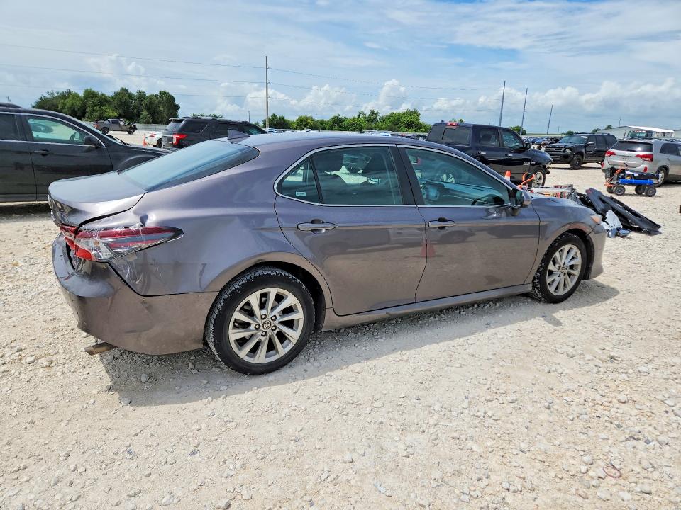 2021 Toyota Camry VIN 4T1C11AK0MU592090 COPART salvage auction — REAR END, Tx - Salvage Vehicle Title, sold $70 on 2026-07-09 (photo 3)