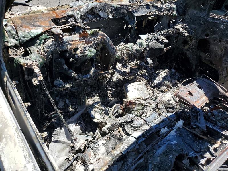 2020 Cadillac VIN 1GYS4KKJ6LR223135 COPART salvage auction — BURN, Nv - Non-Repairable Vehicle Cert, sold $125 on 2026-07-08 (photo 8)