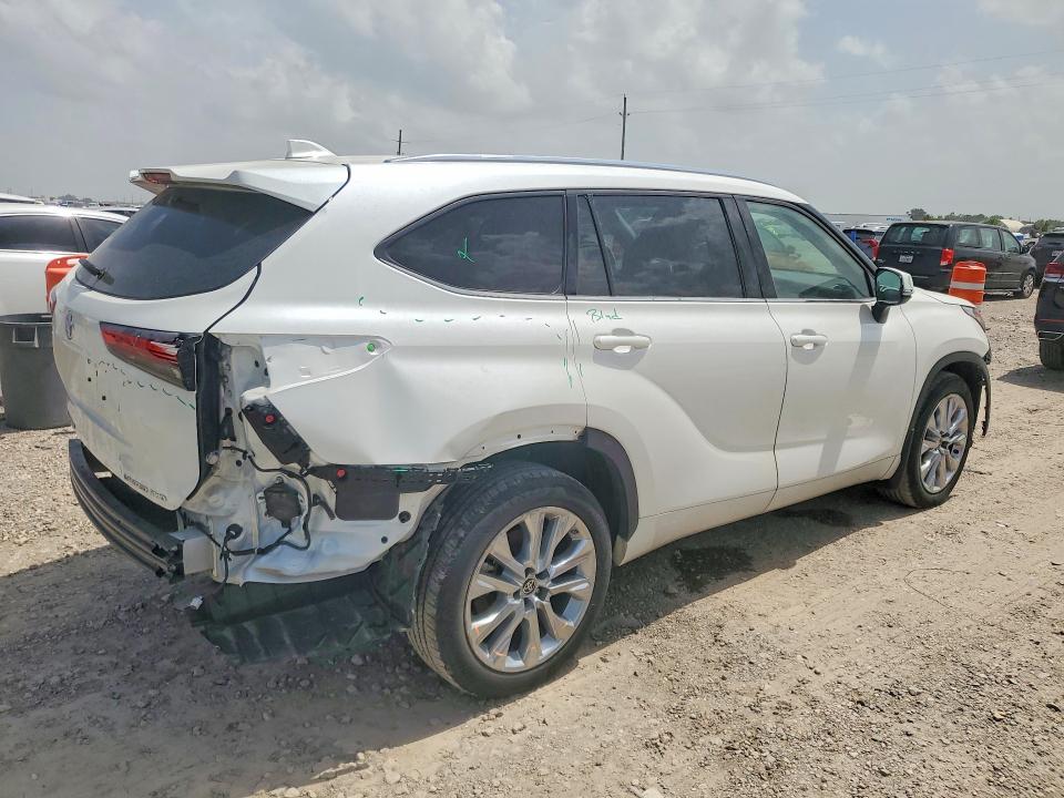 2020 Toyota Highlander VIN 5TDDZRBH1LS013811 COPART salvage auction — REAR END, Tx - Salvage Vehicle Title, sold $13,300 on 2026-07-23 (photo 3)