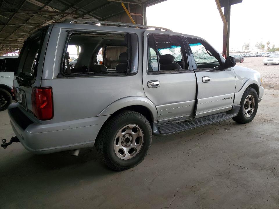 2000 Lincoln Navigator VIN 5LMRU27A2YLJ00349 COPART salvage auction — VANDALISM, Az - Certificate Of Title, sold $475 on 2026-07-27 (photo 3)