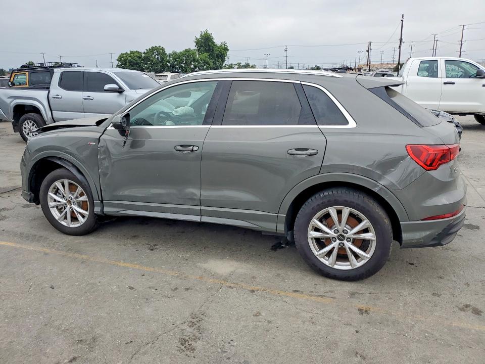 2025 Audi Q3 VIN WA1EECF37S1007299 COPART salvage auction — FRONT END, Id - Dis/Dlr/Exp Only Salvage Title, sold $8,100 on 2026-07-13 (photo 2)