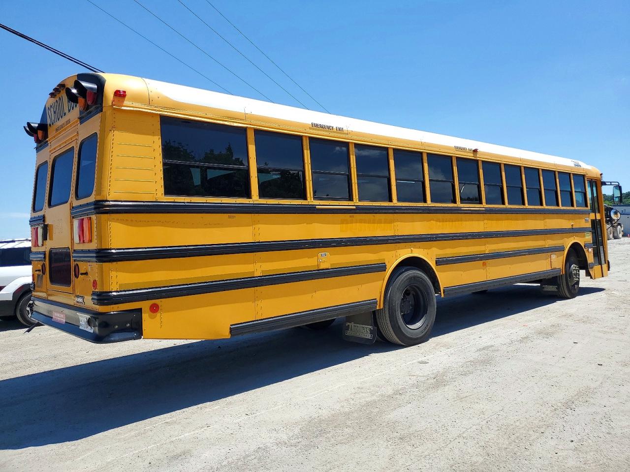 2012 Thomas Saf-t-line VIN 1T88S4E22C1143138 COPART salvage auction — Normal Wear, TN - CERTIFICATE OF TITLE, sold $2,000 on 2026-09-08 (photo 4)