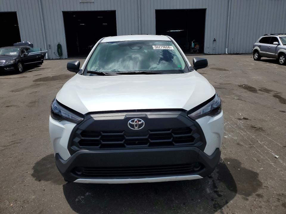2026 Toyota Corolla cross VIN 7MUAAAAG8TV183402 COPART salvage auction — WATER/FLOOD, Fl - Certificate Of Destruction, sold $7,200 on 2026-07-27 (photo 5)