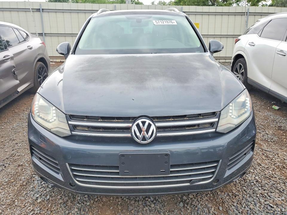 2012 Volkswagen Touareg VIN WVGEK9BP0CD006727 COPART salvage auction — MINOR DENT/SCRATCHES, NJ - CERTIFICATE OF TITLE, sold $1,050 on 2026-07-02 (photo 5)