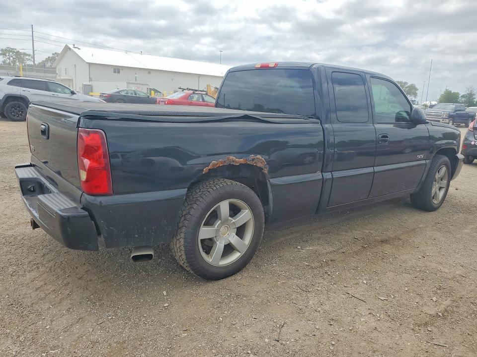 2003 Chevrolet Silverado VIN 2GCEK19N431404321 COPART salvage auction — SIDE, Ia - Cert Of Title-Salvage Title, sold $3,400 on 2026-07-31 (photo 3)