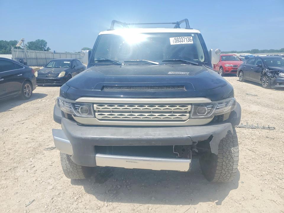 2007 Toyota Fj cruiser VIN JTEBU11FX70082508 COPART salvage auction — FRONT END, Mo - Salvage Certificate Of Title, sold $6,400 on 2026-07-07 (photo 5)