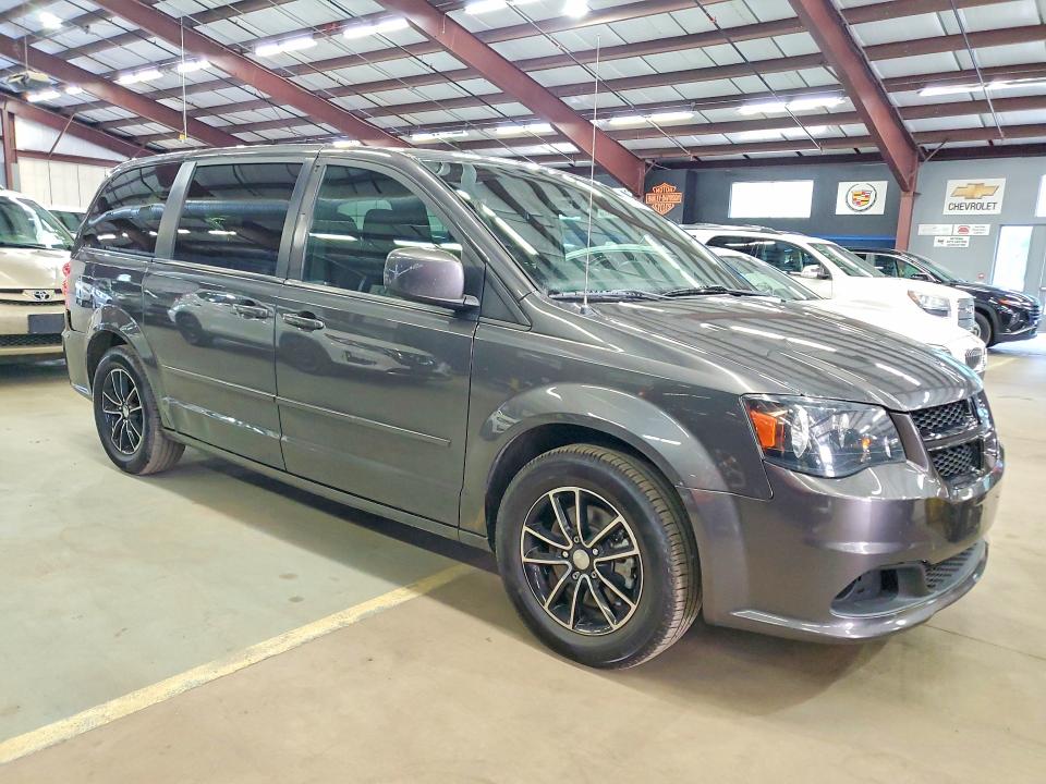 2017 Dodge Caravan VIN 2C4RDGBG7HR562588 COPART salvage auction — MINOR DENT/SCRATCHES, Ny - Certificate Of Title (P), sold $1,850 on 2026-07-09 (photo 4)