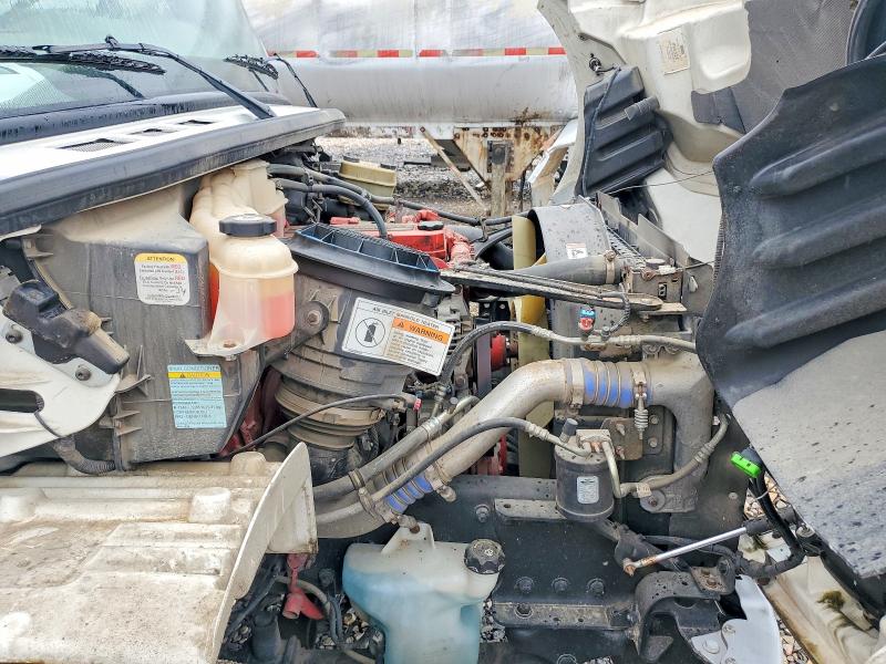 2014 Freightliner All other VIN 1FVACWDU8EHFV6326 COPART salvage auction — NORMAL WEAR, KY - CERTIFICATE OF TITLE, sold $17,900 on 2026-08-31 (photo 7)