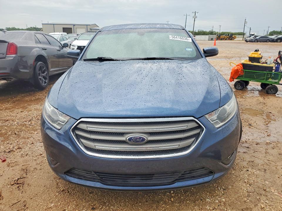 2018 Ford Taurus VIN 1FAHP2E83JG136761 COPART salvage auction — SIDE, Tx - Salvage Vehicle Title, sold $950 on 2026-07-09 (photo 5)