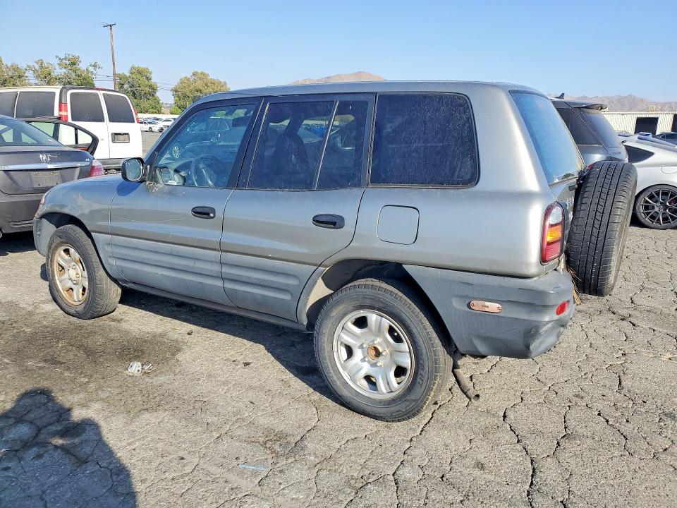 1999 Toyota Rav4 VIN JT3GP10V9X7057105 COPART salvage auction — REAR END, CA - DIS/DLR/EXP ONLY CLEAN TITLE, sold $200 on 2026-07-09 (photo 2)