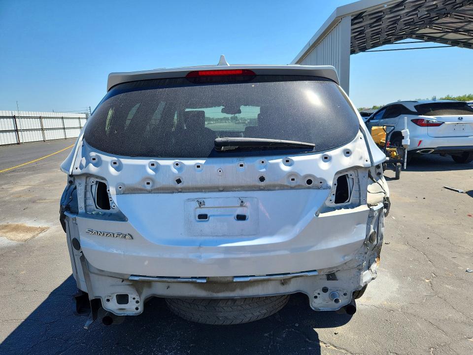 2018 Hyundai Santa fe VIN KM8SM4HF2JU272018 COPART salvage auction — VANDALISM, CA - SALVAGE CERTIFICATE, sold $1,500 on 2026-07-13 (photo 6)