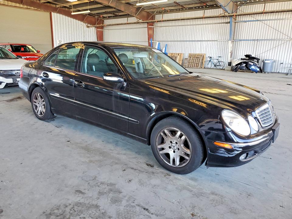 2005 Mercedes-benz E-class VIN WDBUF65J15A644398 COPART salvage auction — MINOR DENT/SCRATCHES, CA - DIS/DLR/EXP APP FOR DUP CLEAN, sold $475 on 2026-07-16 (photo 4)
