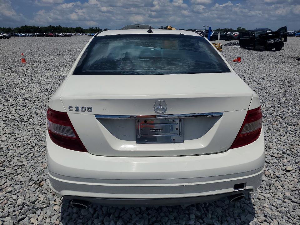2011 Mercedes-benz C-klasse VIN WDDGF5EB5BR137136 COPART salvage auction — MINOR DENT/SCRATCHES, Fl - Certificate Of Title, sold $475 on 2026-07-24 (photo 6)