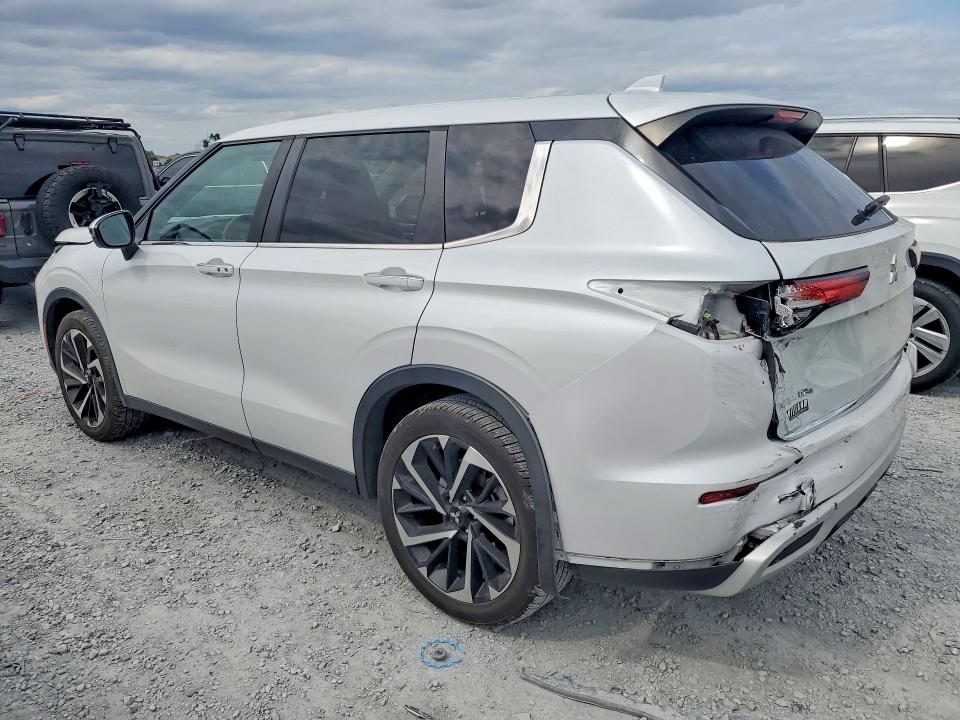 2022 Mitsubishi Outlander VIN JA4J4UA86NZ062861 COPART salvage auction — REAR END, Fl - Cert Of Title Slvg Rebuildable, sold $7,800 on 2026-07-17 (photo 2)