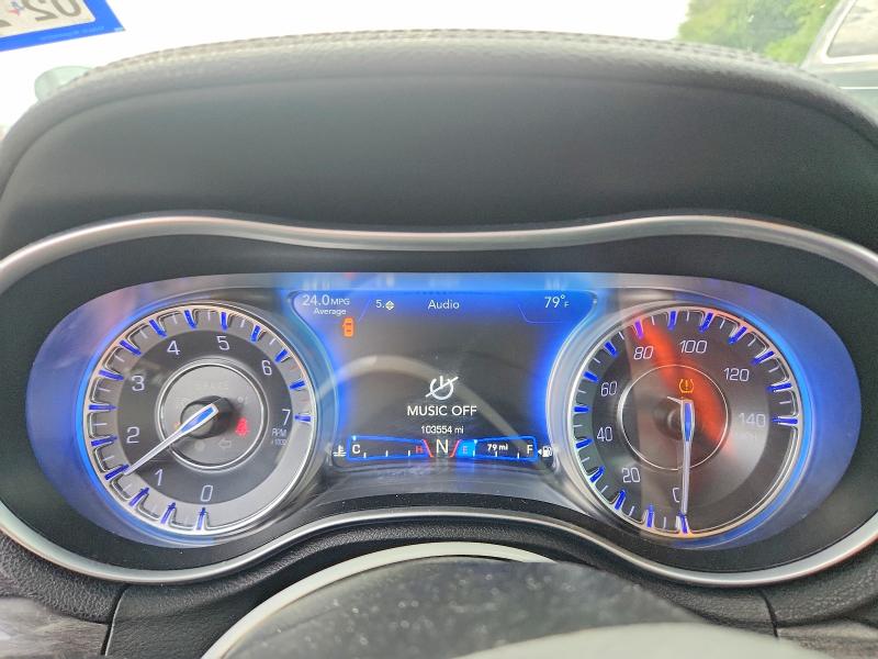 2019 Chrysler 300 VIN 2C3CCAAG8KH617008 COPART salvage auction — NORMAL WEAR, Tx - Certificate Of Title, sold $2,900 on 2026-07-07 (photo 9)